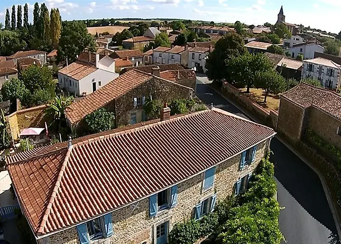 Au Clair Du Soleil 3*